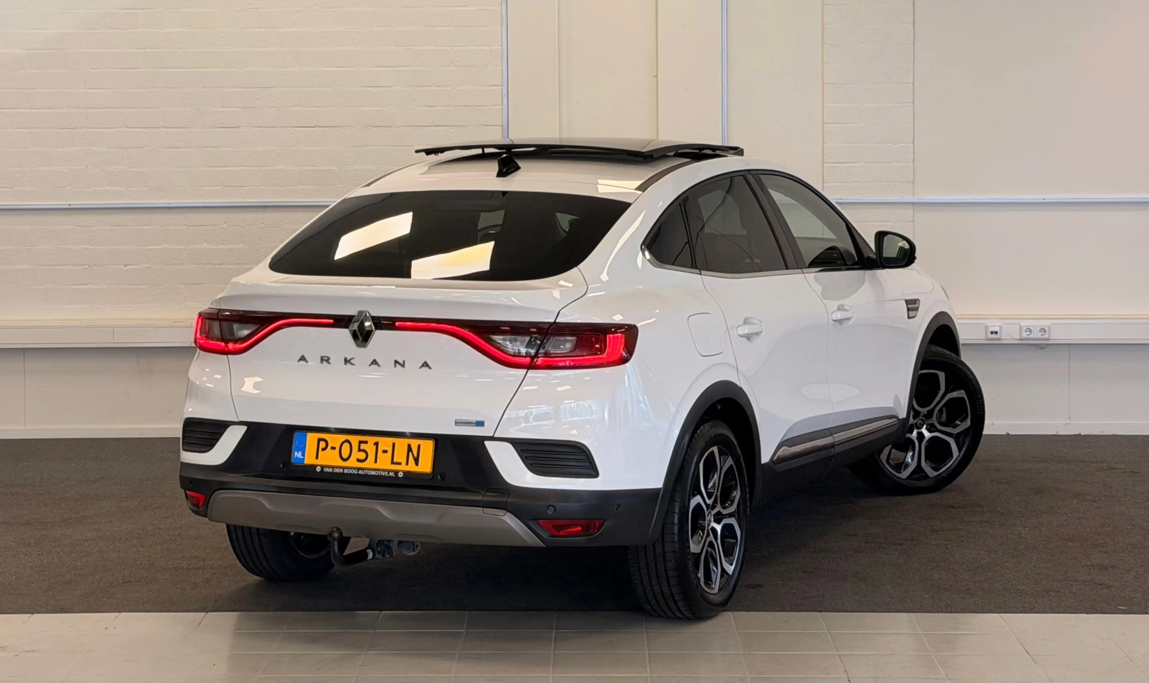 Renault Arkana 1.6 E-Tech Hybrid 145 Intens Trekhaak Schuif/kante — photo 28