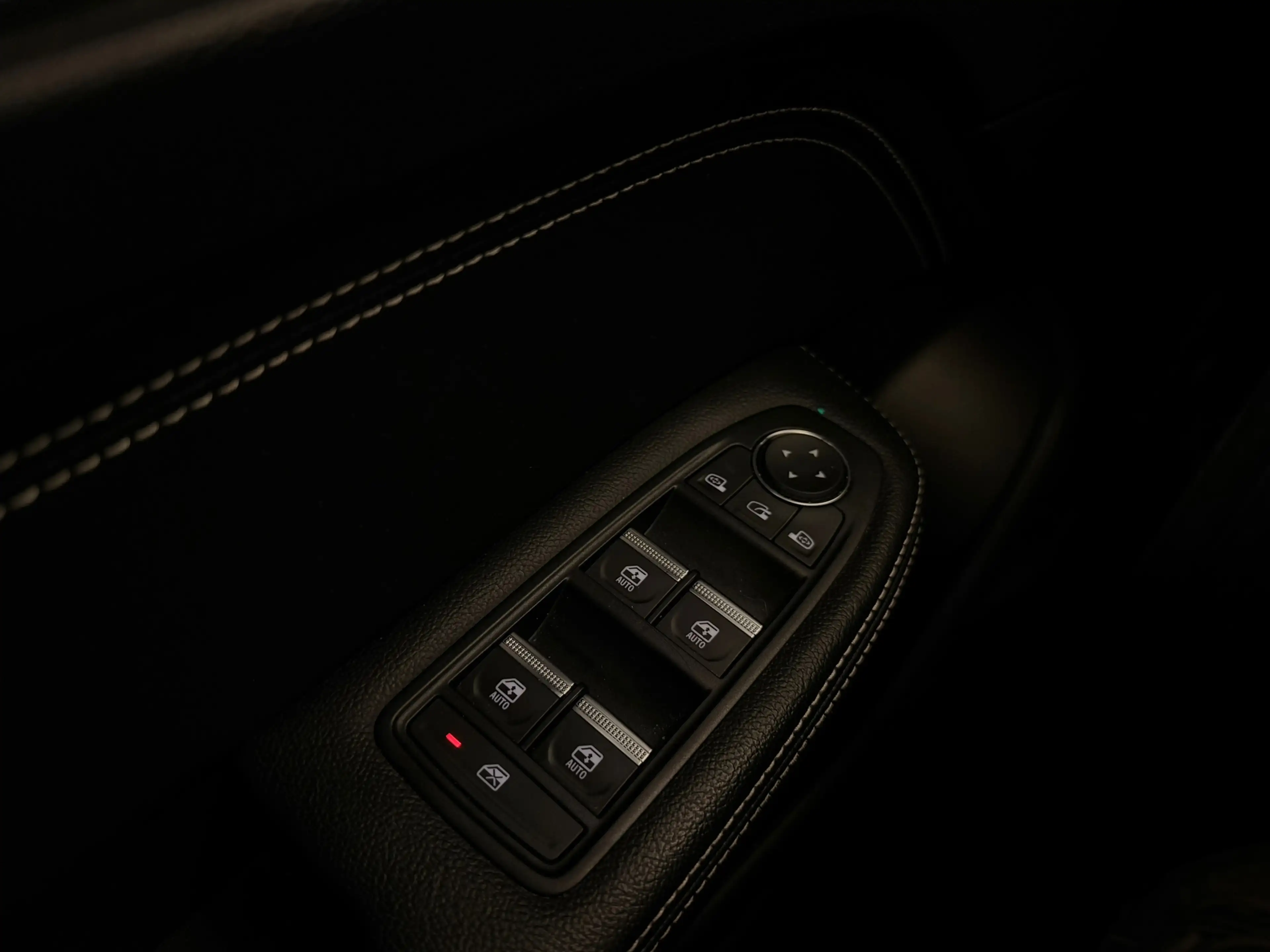 Renault Arkana 1.6 E-Tech Hybrid 145 Intens Trekhaak Schuif/kante — photo 22