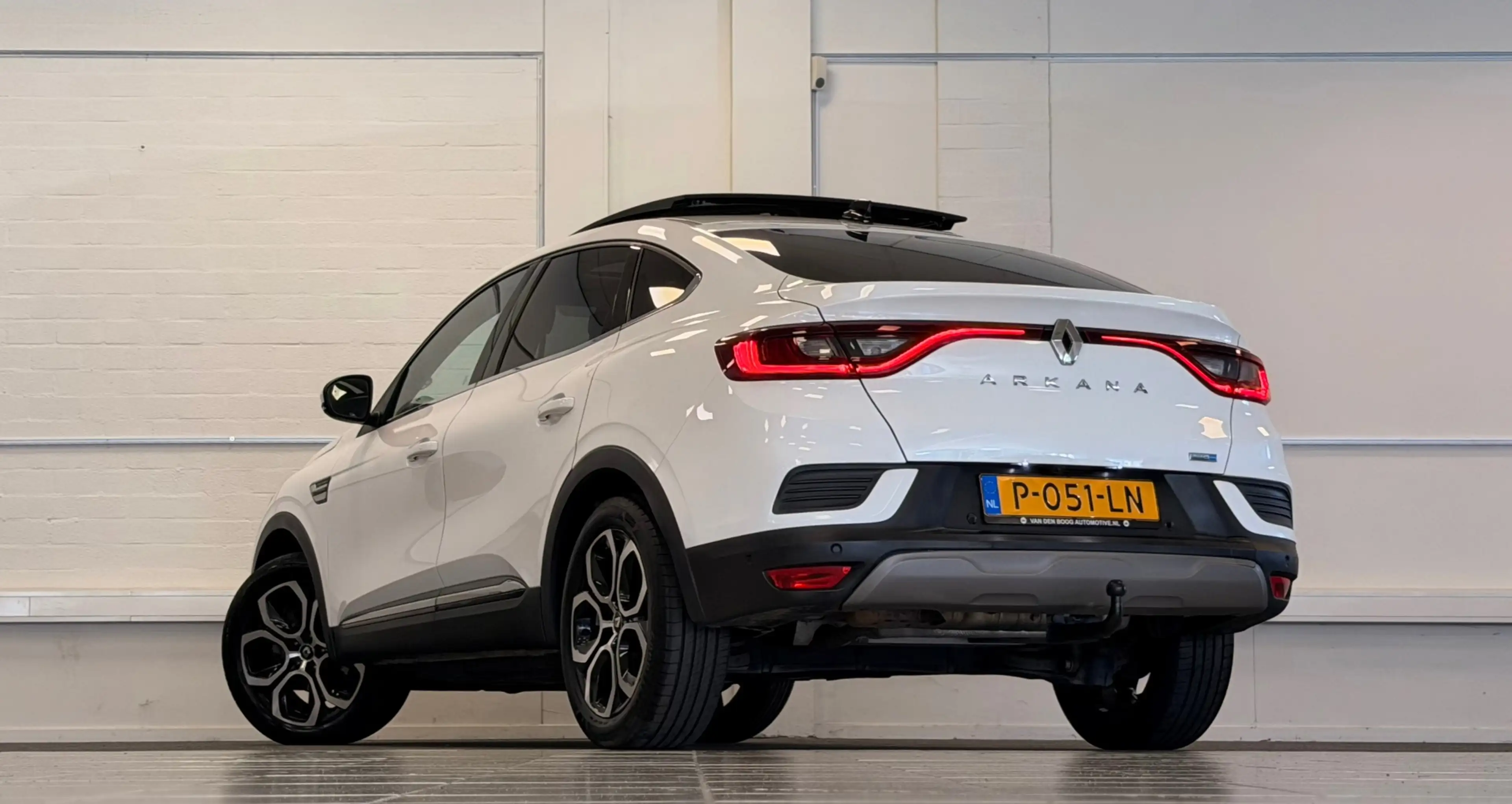 Renault Arkana 1.6 E-Tech Hybrid 145 Intens Trekhaak Schuif/kante — photo 4