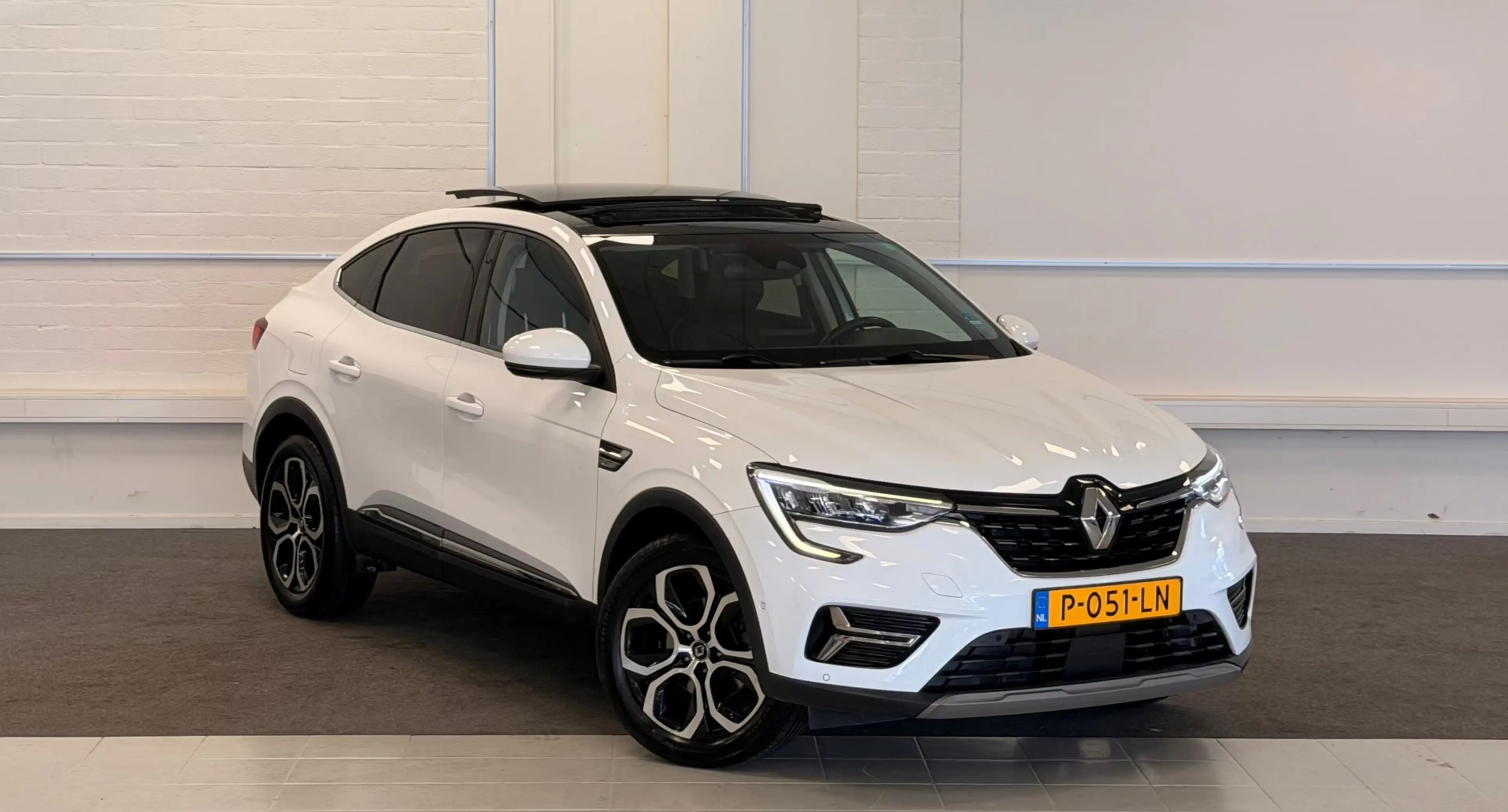Renault Arkana 1.6 E-Tech Hybrid 145 Intens Trekhaak Schuif/kante — photo 25