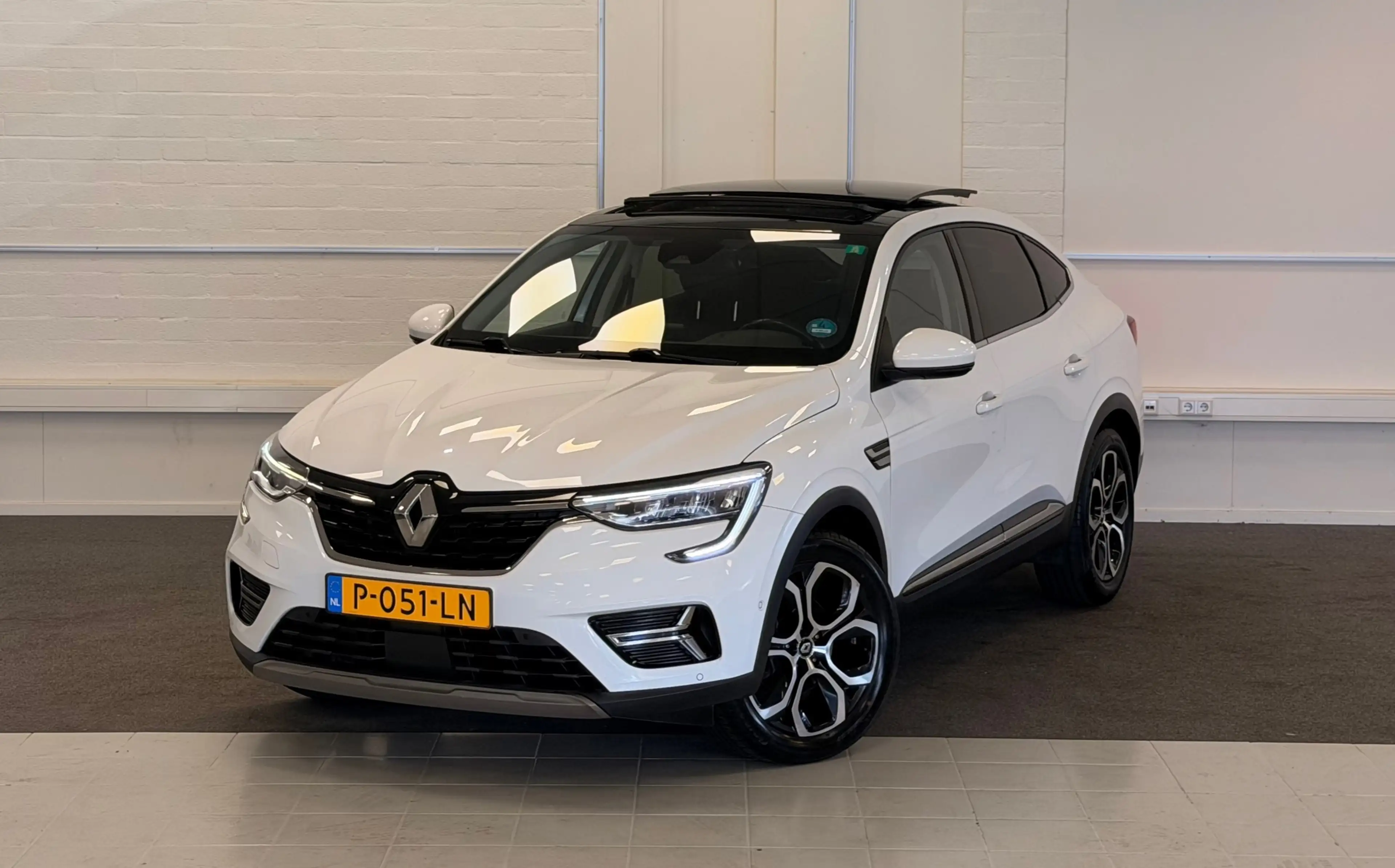 Renault Arkana 1.6 E-Tech Hybrid 145 Intens Trekhaak Schuif/kante — photo 23