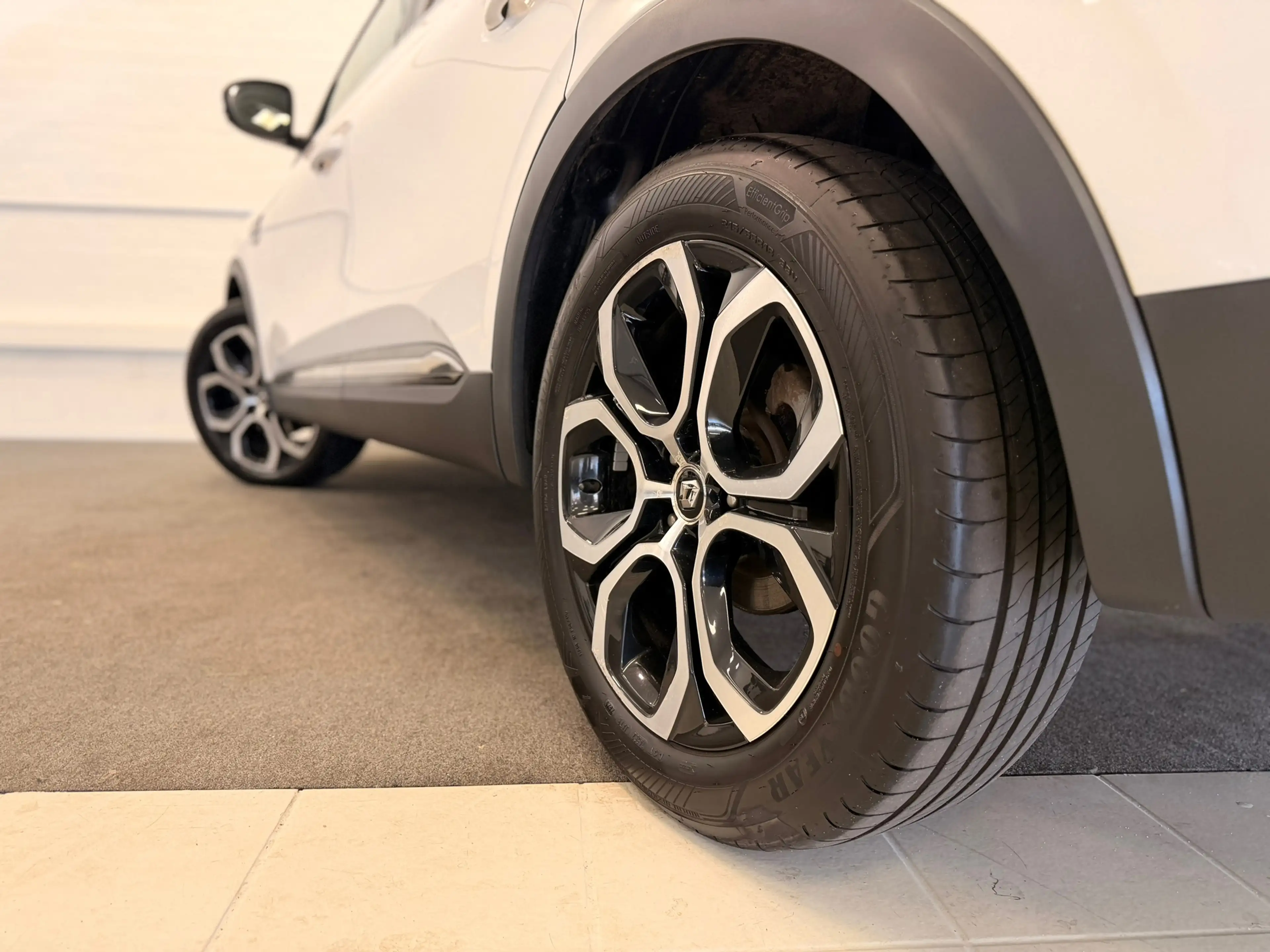 Renault Arkana 1.6 E-Tech Hybrid 145 Intens Trekhaak Schuif/kante — photo 27