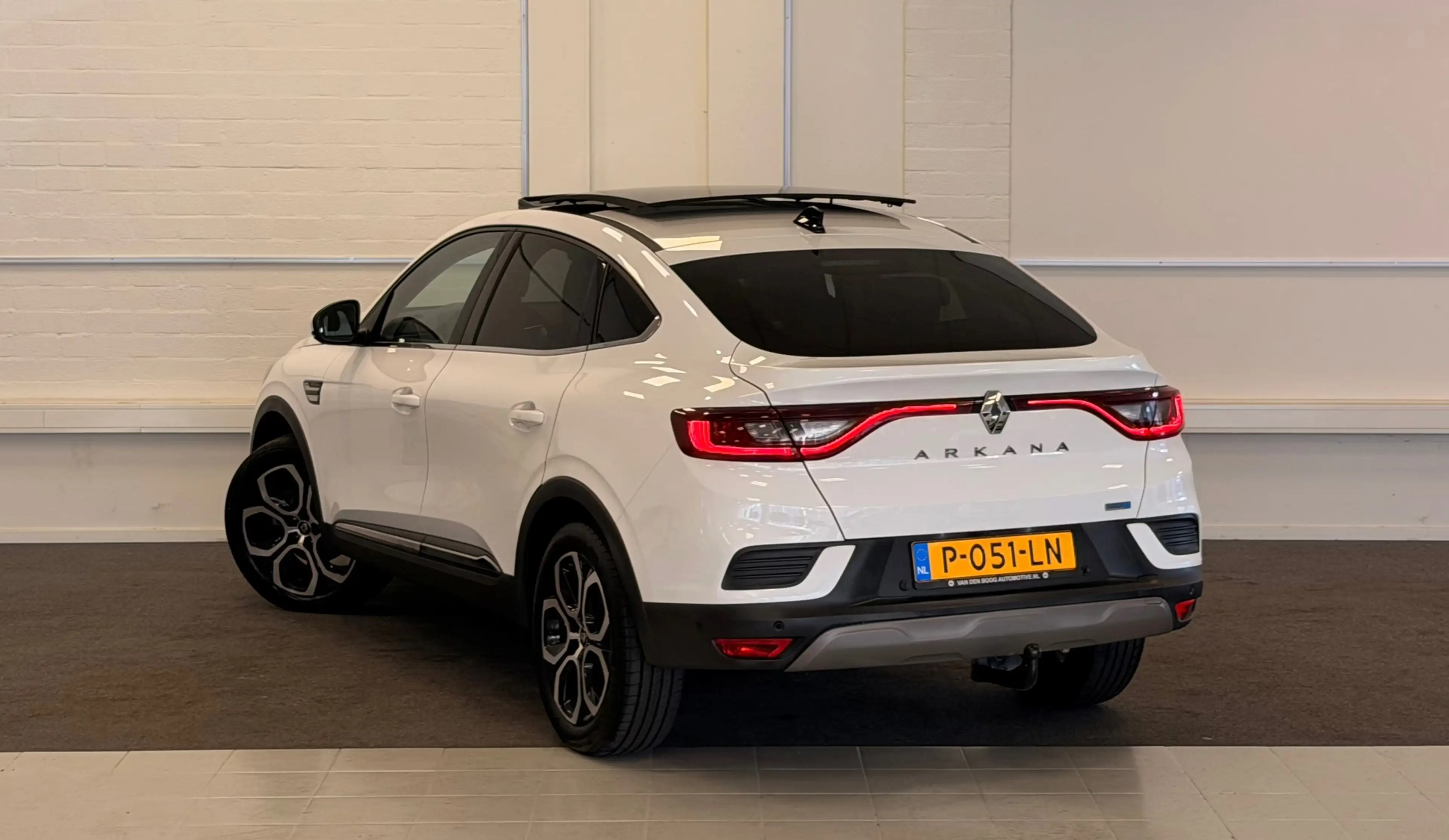 Renault Arkana 1.6 E-Tech Hybrid 145 Intens Trekhaak Schuif/kante — photo 26