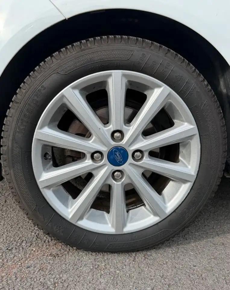 Ford Fiesta 5 portes — photo 9
