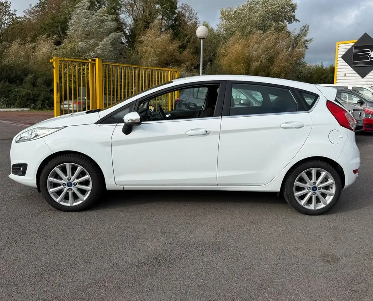 Ford Fiesta 5 portes — photo 5