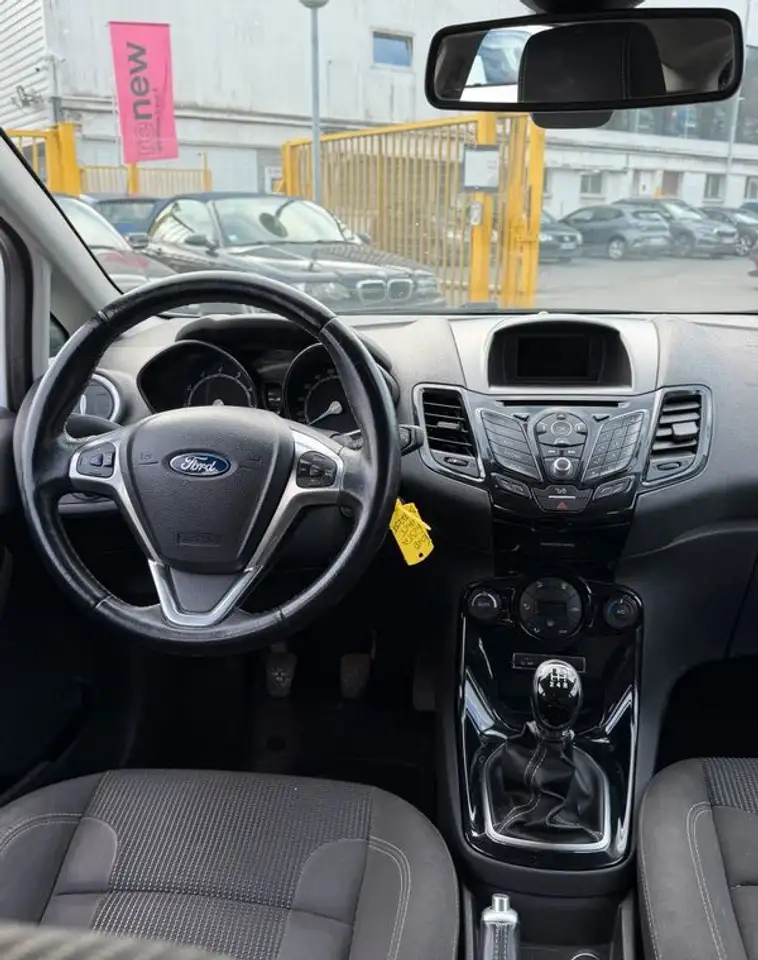Ford Fiesta 5 portes — photo 6