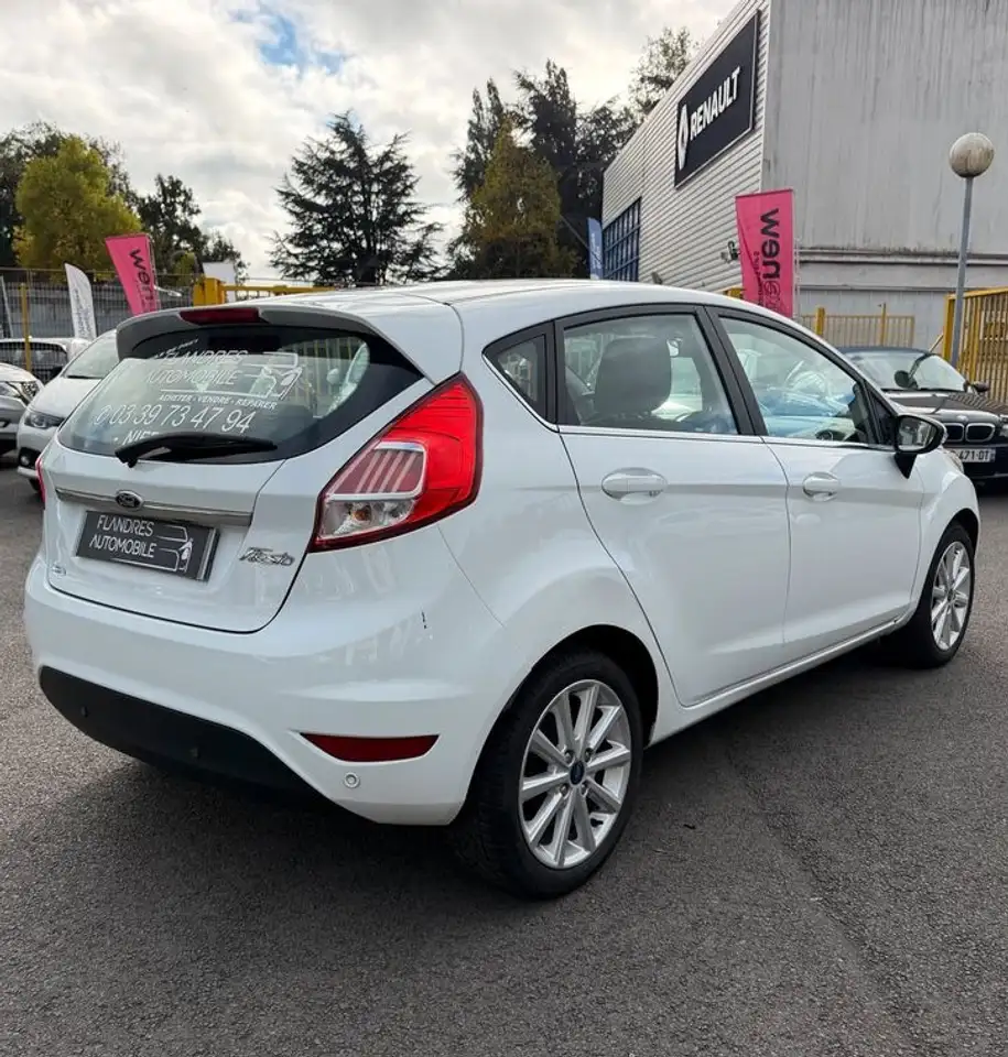 Ford Fiesta 5 portes — photo 2