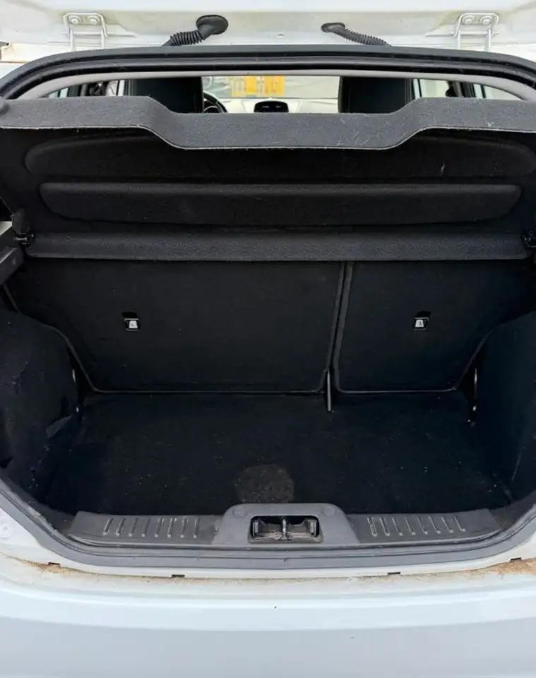 Ford Fiesta 5 portes — photo 13