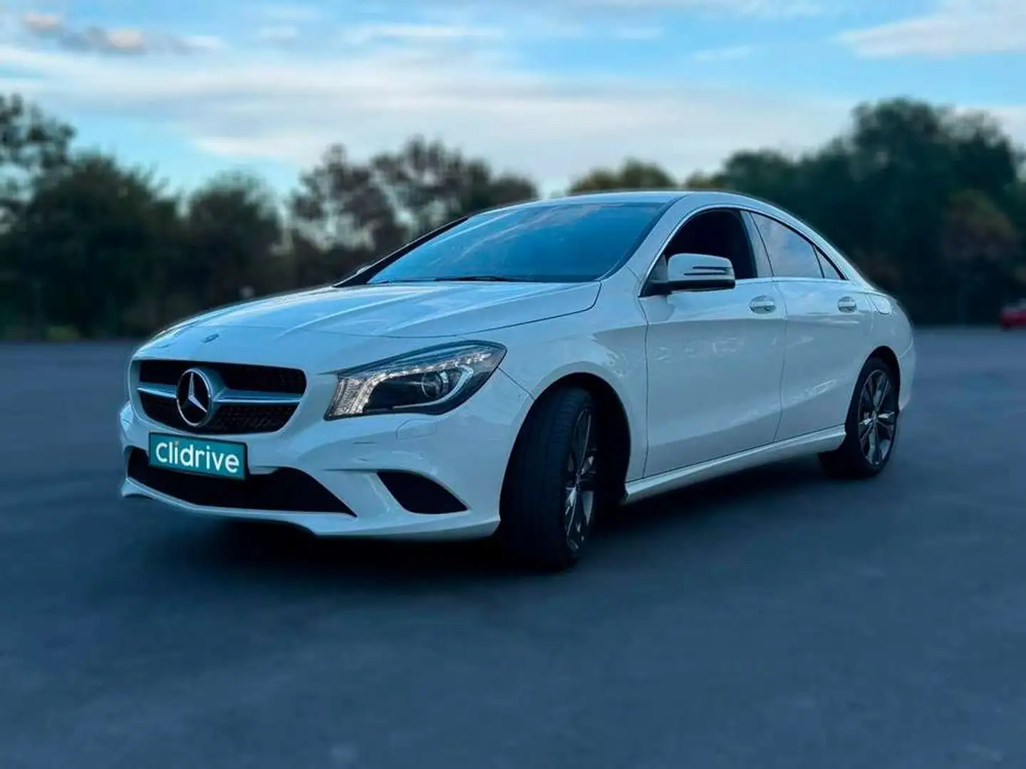 Mercedes-Benz CLA 220 220d Blanc - 2