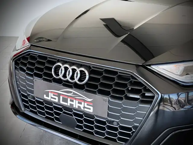 Audi A3 view 4