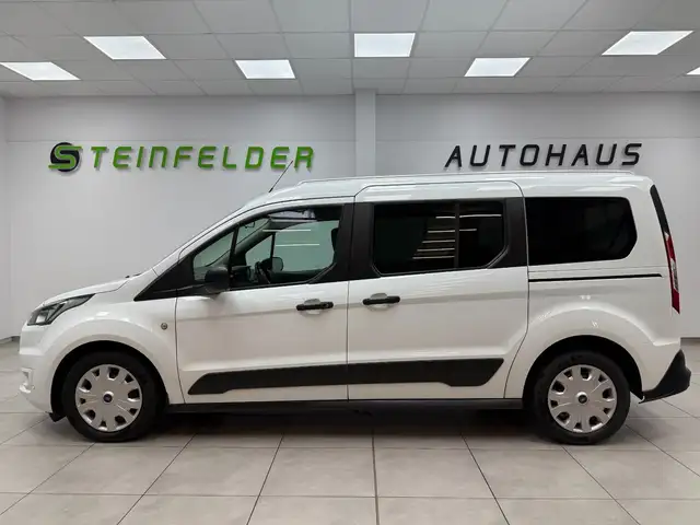 Ford Transit Connect view 4