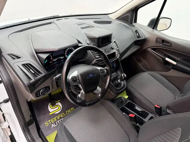 Ford Transit Connect view 9