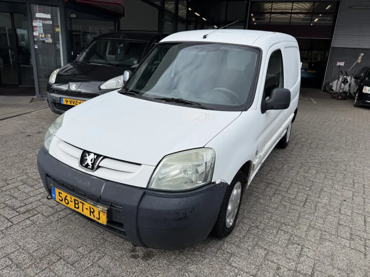 Peugeot Partner 190C 2.0 HDI Avant. Wit - 1