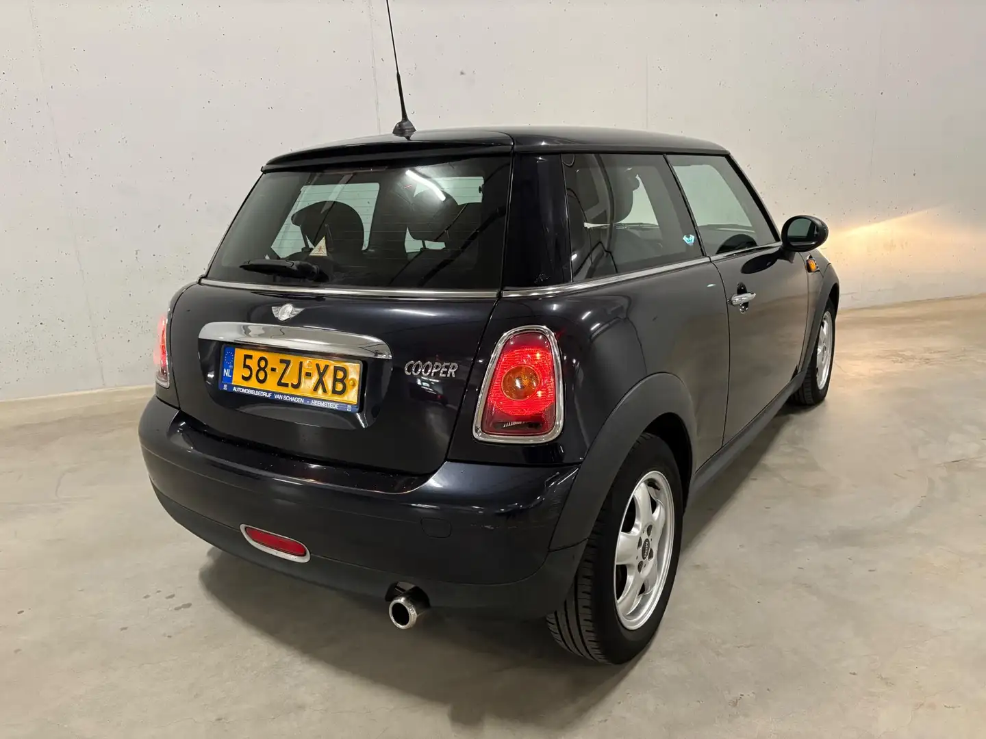 MINI Cooper Mini 1.6 Pepper Automaat Airco Cruise Negro - 2