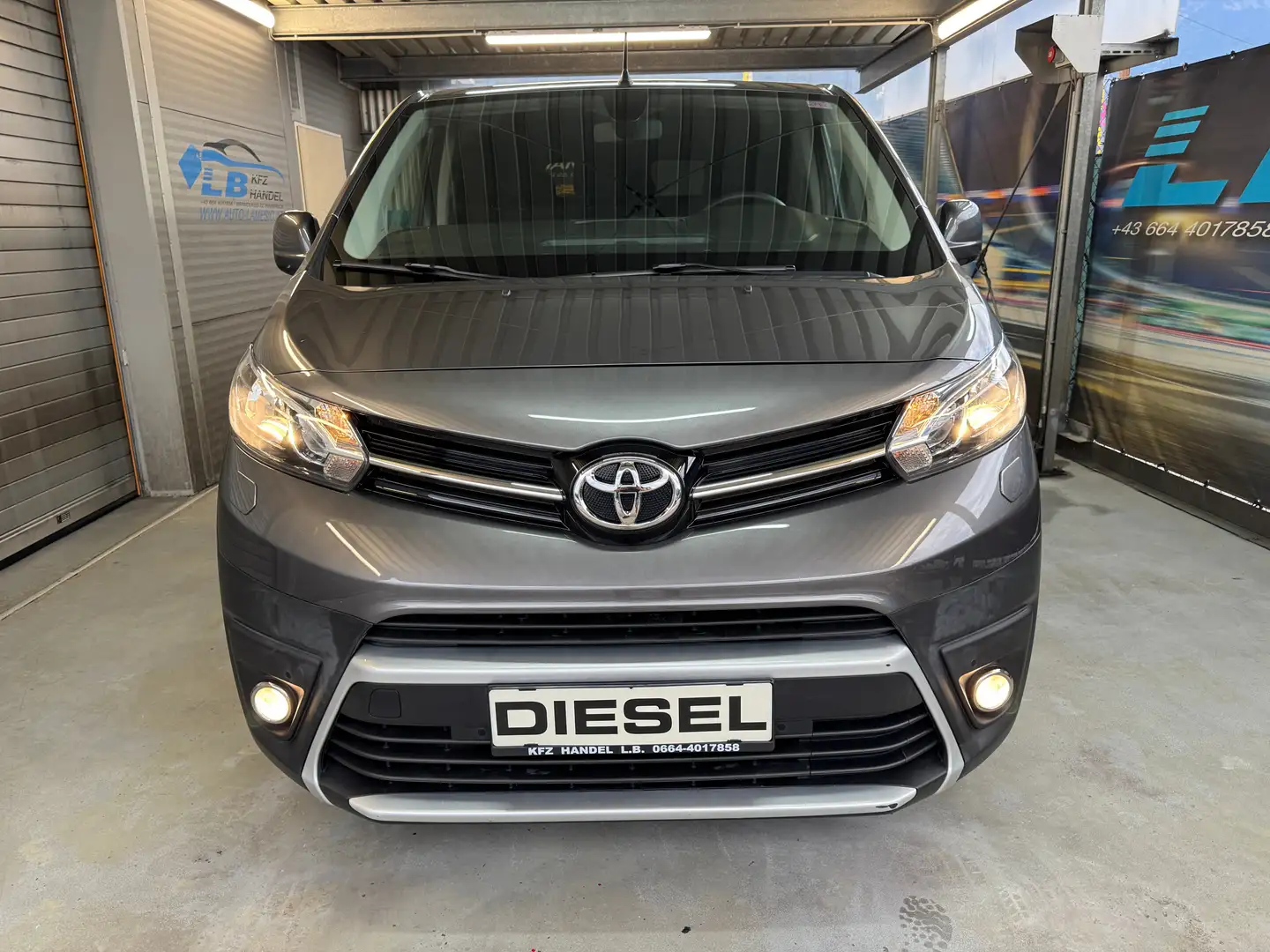 Toyota Proace L2 Kasten Grau - 2