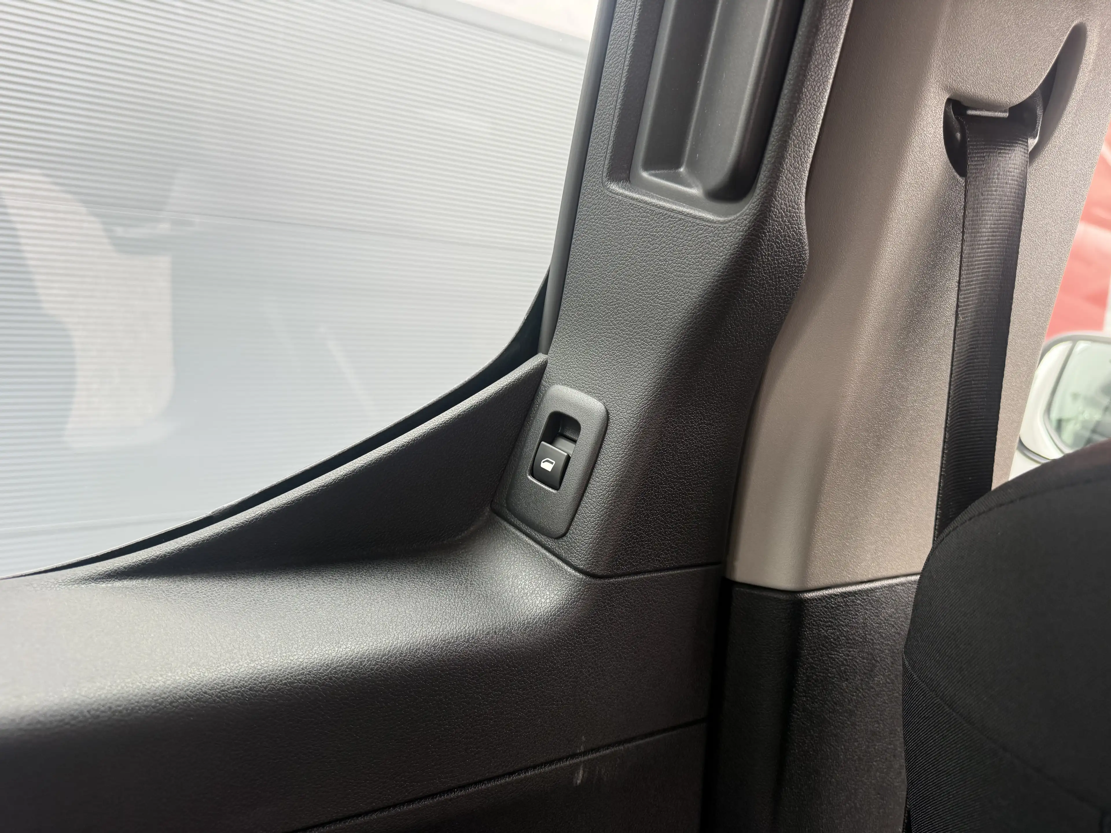 Citroen Berlingo 12PureTech 110 FEEL MULTISPACE MAN6 TOPPER — photo 11