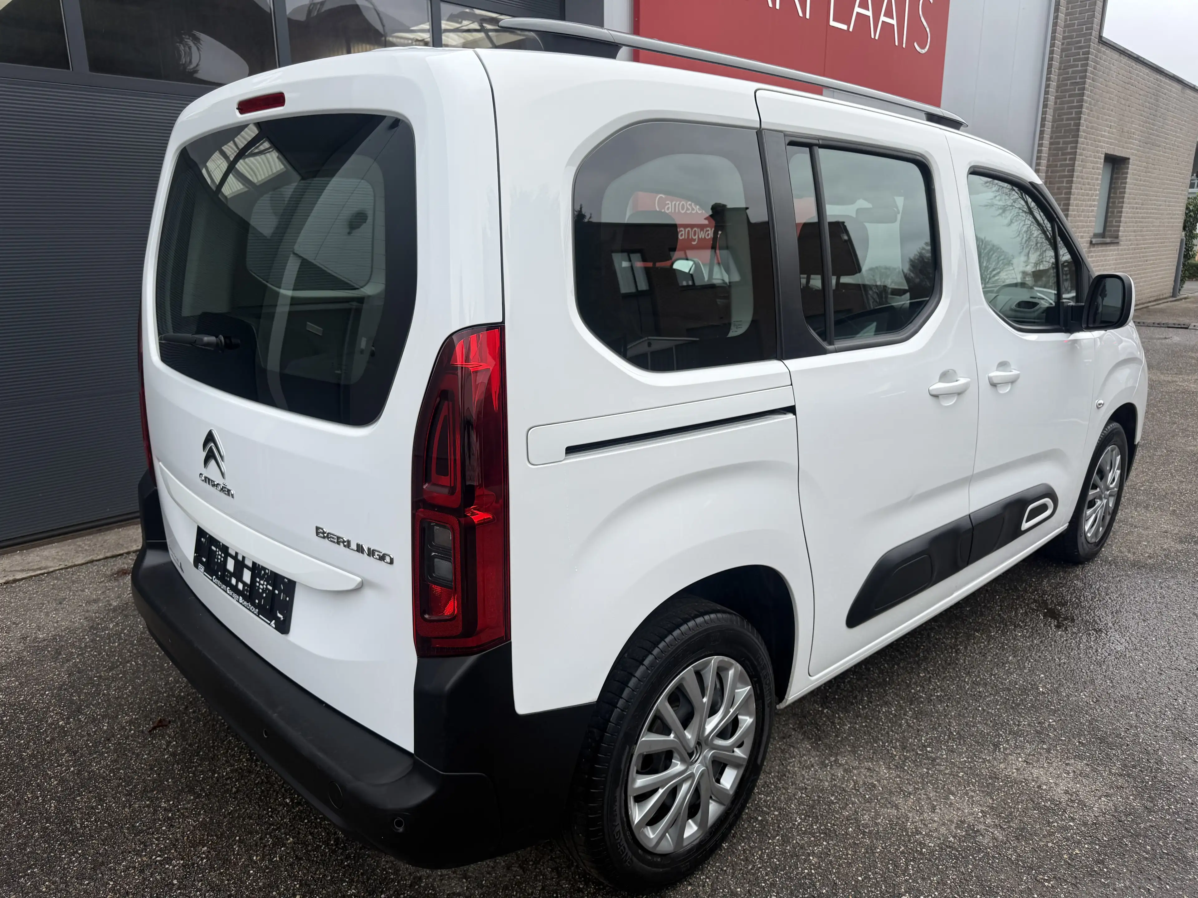 Citroen Berlingo 12PureTech 110 FEEL MULTISPACE MAN6 TOPPER — photo 6