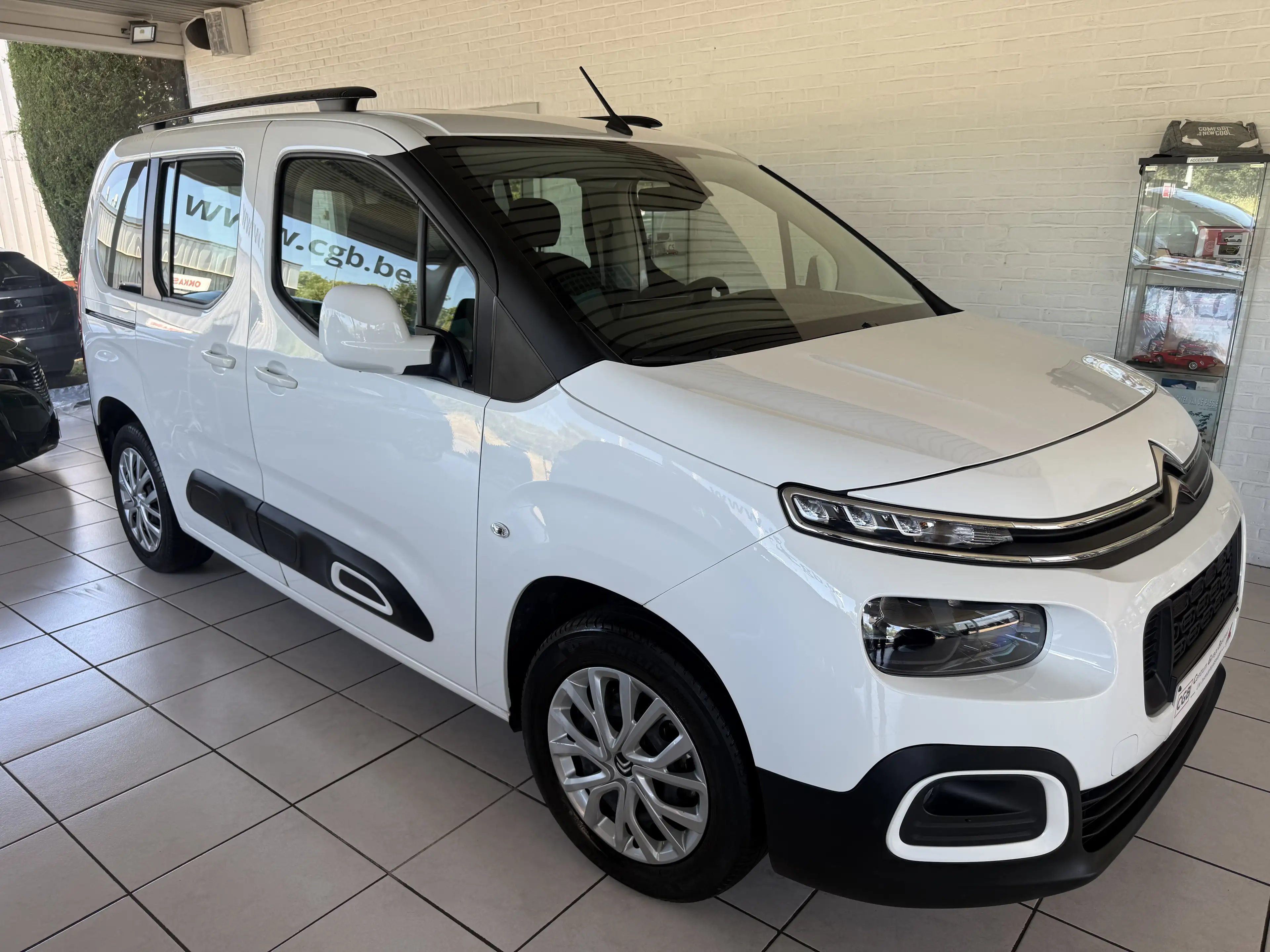 Citroen Berlingo 12PureTech 110 FEEL MULTISPACE MAN6 TOPPER — photo 3