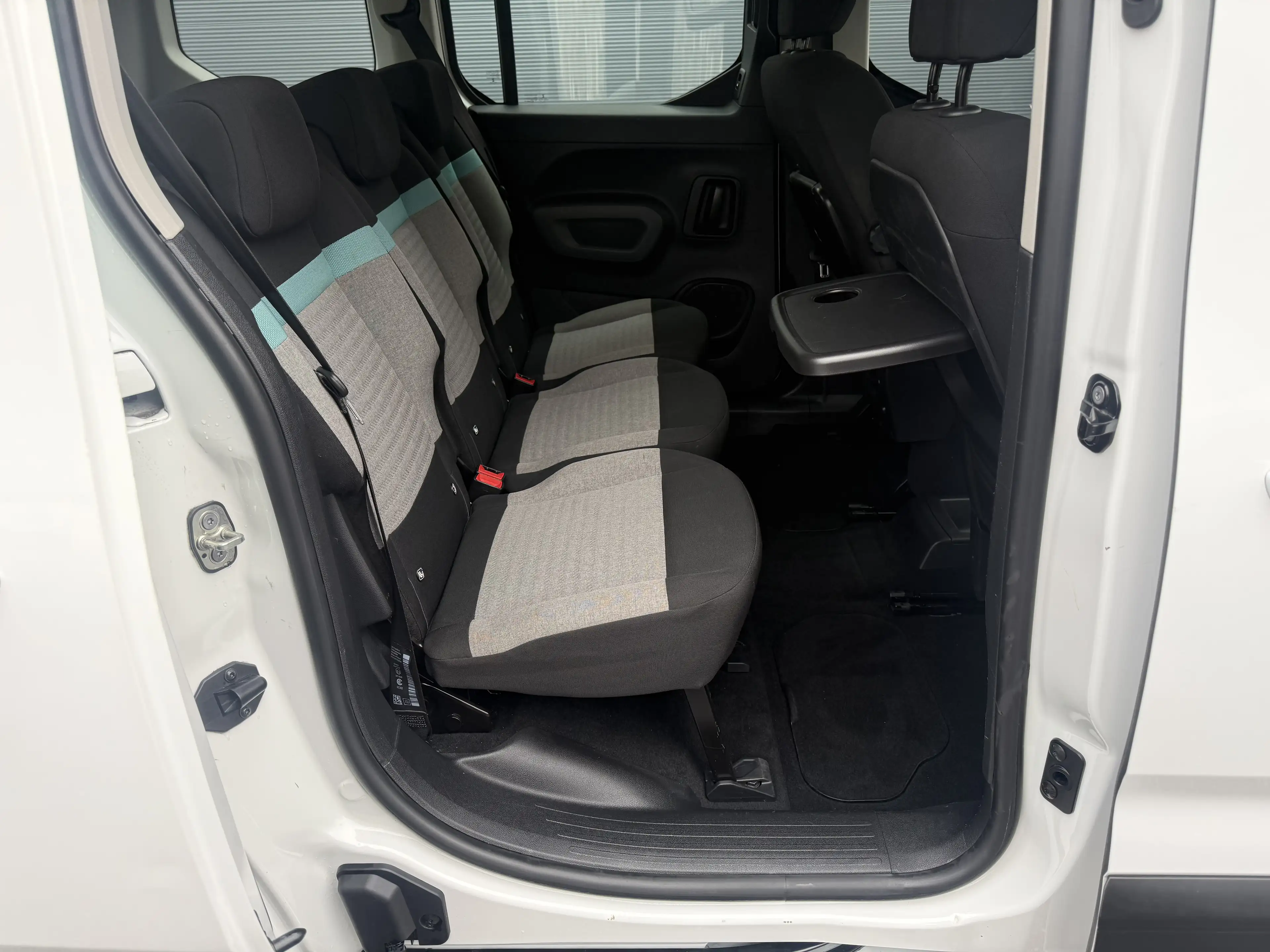 Citroen Berlingo 12PureTech 110 FEEL MULTISPACE MAN6 TOPPER — photo 8