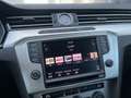 Volkswagen Passat Variant 1.6 TDI DSG R-LINE - DSG AUT. - TREKH. - ORG. NL. Blau - thumbnail 17