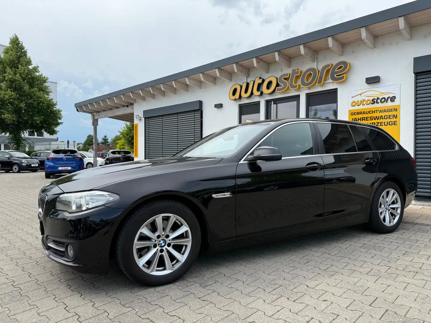 BMW 520 Touring 5er - d xDrive DPF 140 kW (190 PS), Aut... Schwarz - 1