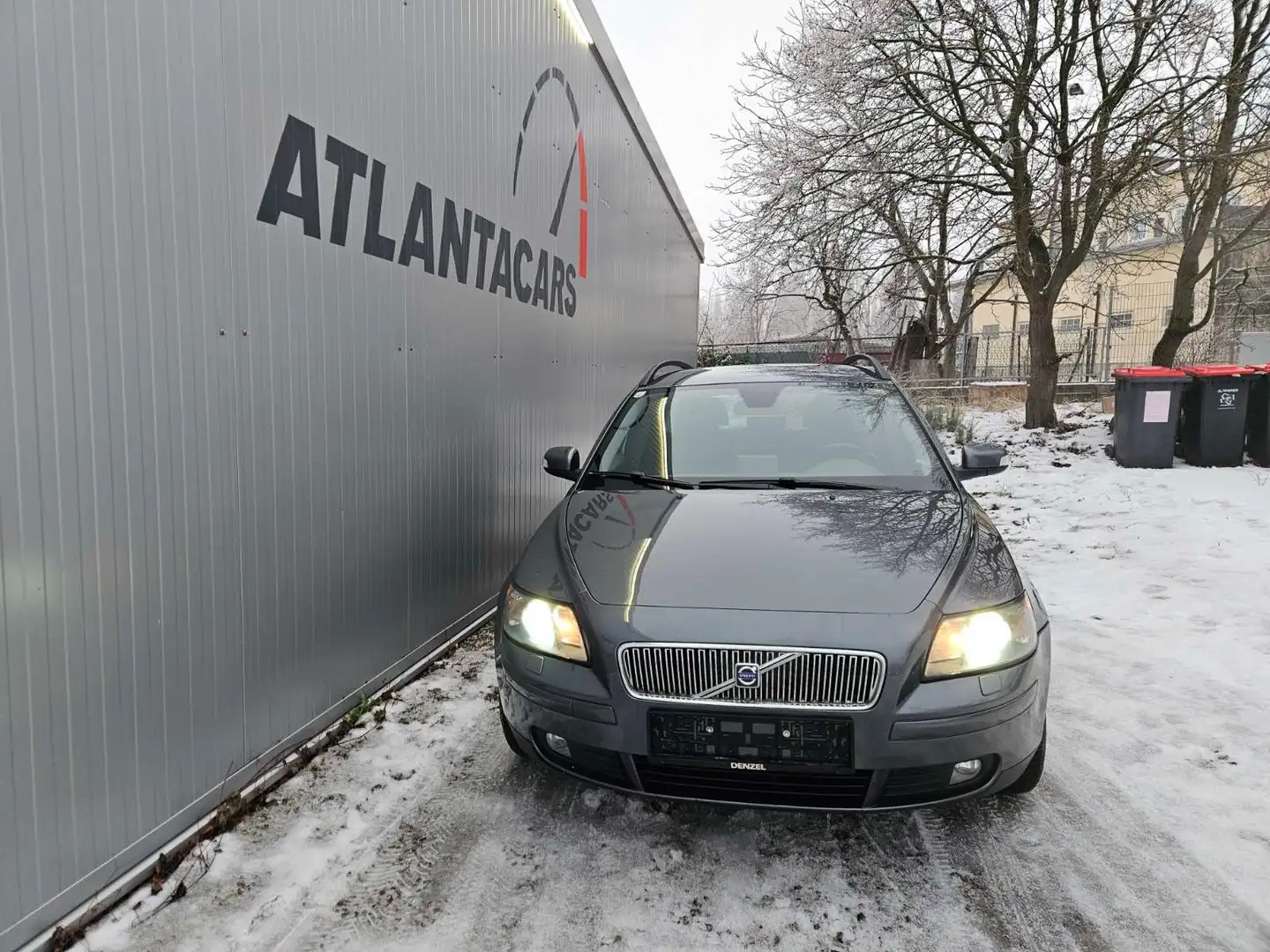 Volvo V50 D5 Momentum Grau - 2