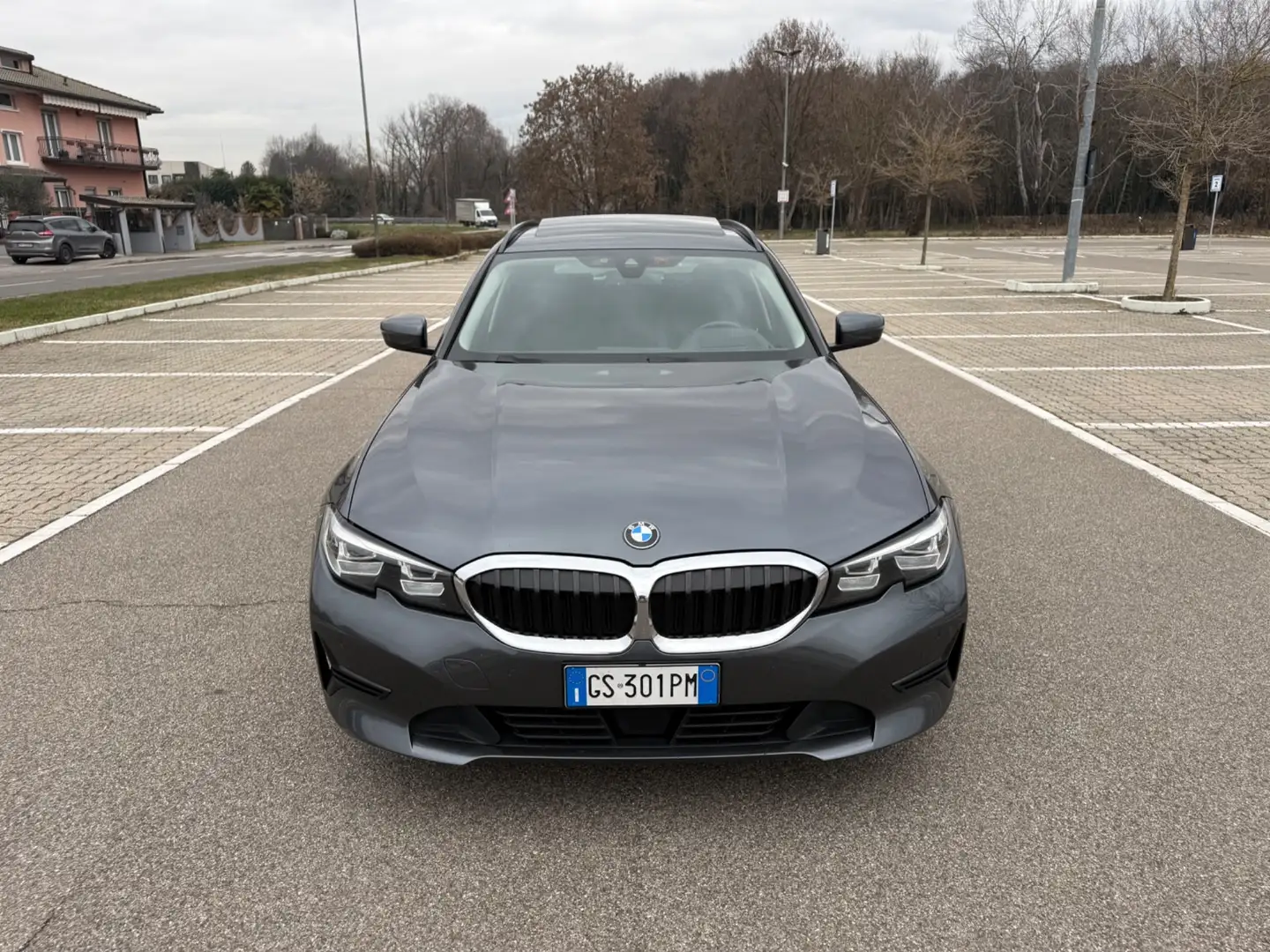 BMW 318 d 150Cv Touring Automatic*Navi*Panorama*Full Gris - 2