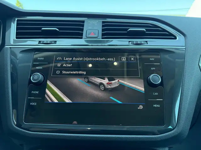 Volkswagen Tiguan view 30