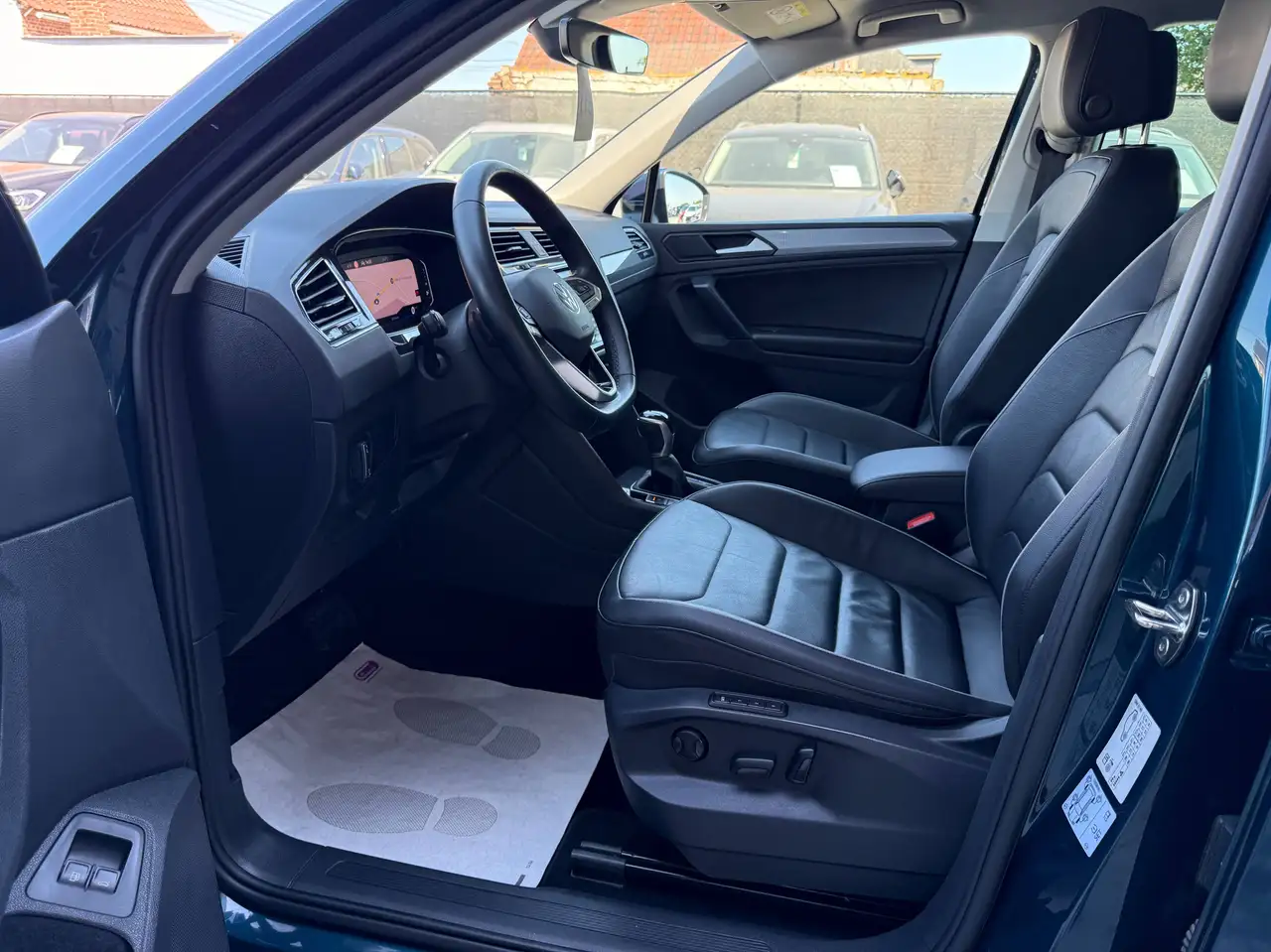 Volkswagen Tiguan 1.4i E-HYBRID AUTOMAAT NAVIGATIE FULL LED ZWART LEDER 360 CAMERA CARPLAY, миниатюра 12