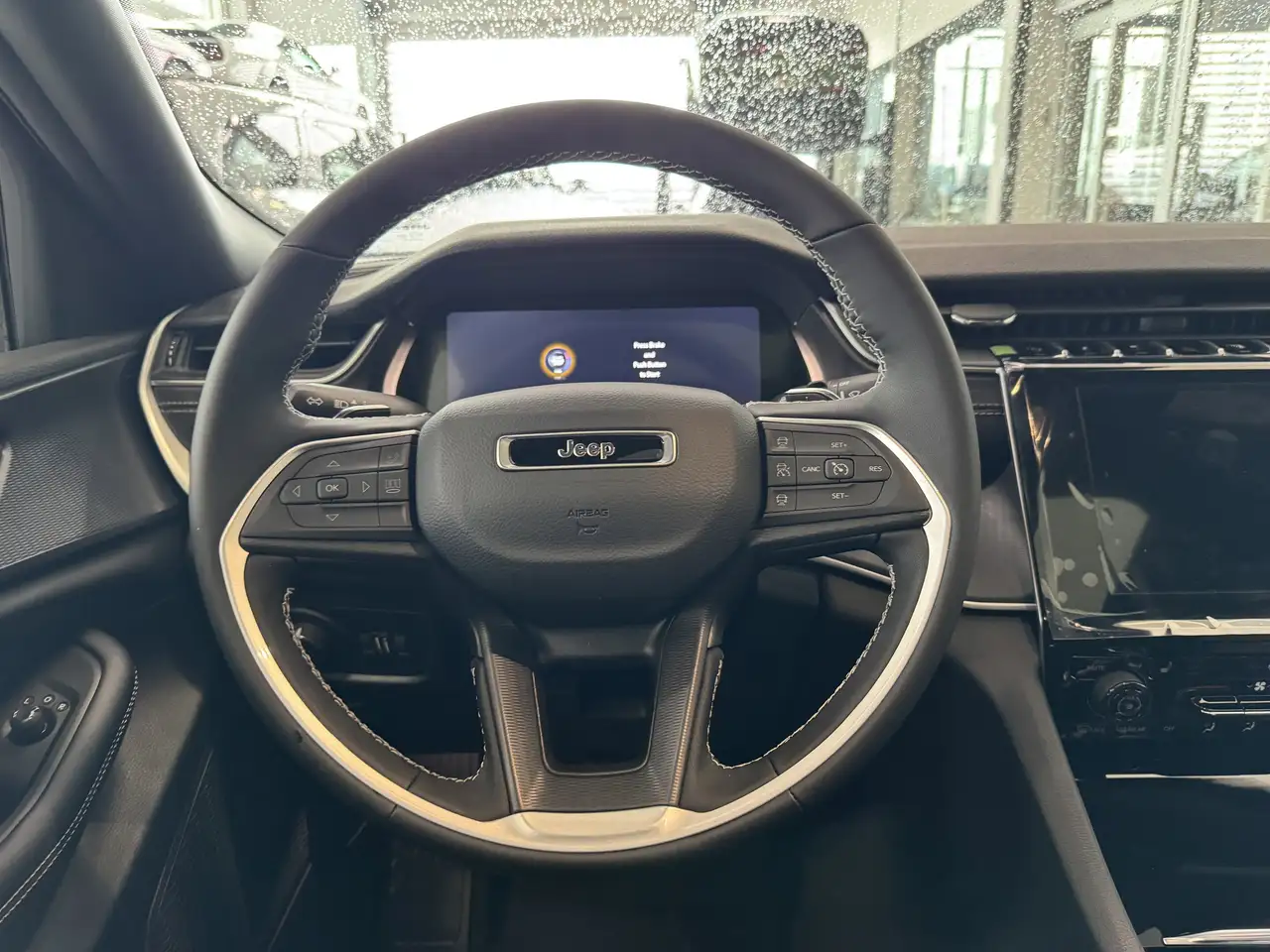Jeep Grand Cherokee снимка Jeep Grand Cherokee