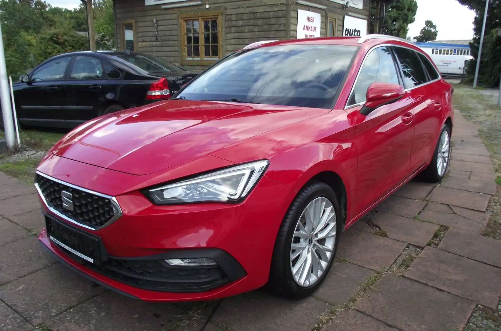 SEAT Leon Sportstourer Xcellence Rot - 1