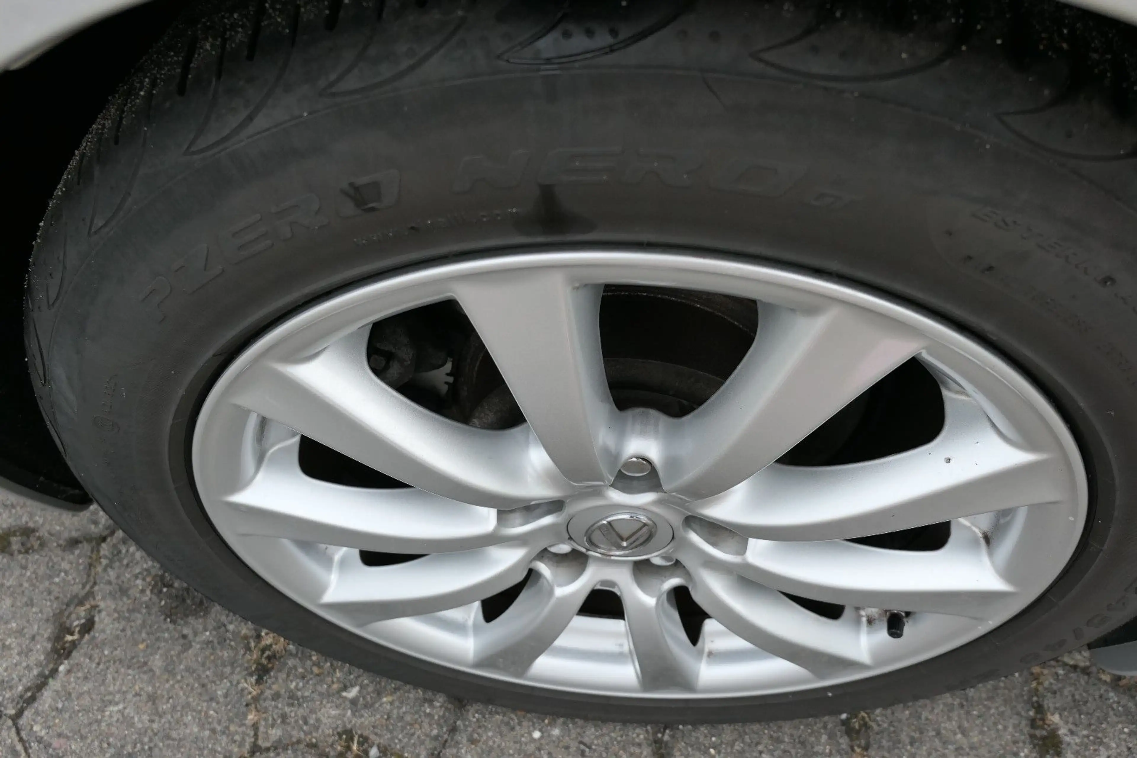 Lexus IS 250 V6/AHK/Navi/Sitzbelüftung/Xenon — photo 10