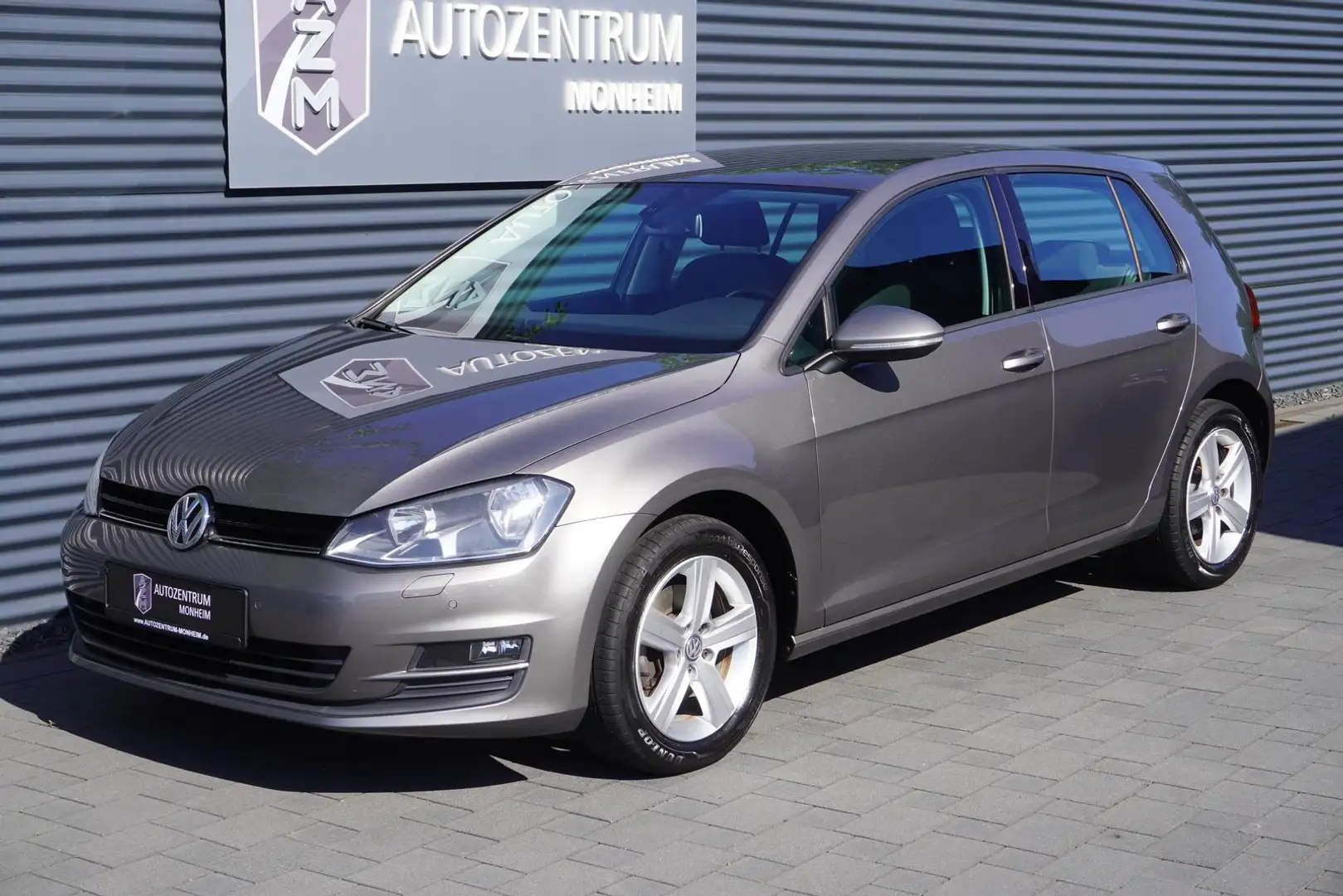 Volkswagen Golf VII 1.2 TSI EINPARKHILFE|SITZHEIZUNG|KLIMA| Grijs - 2