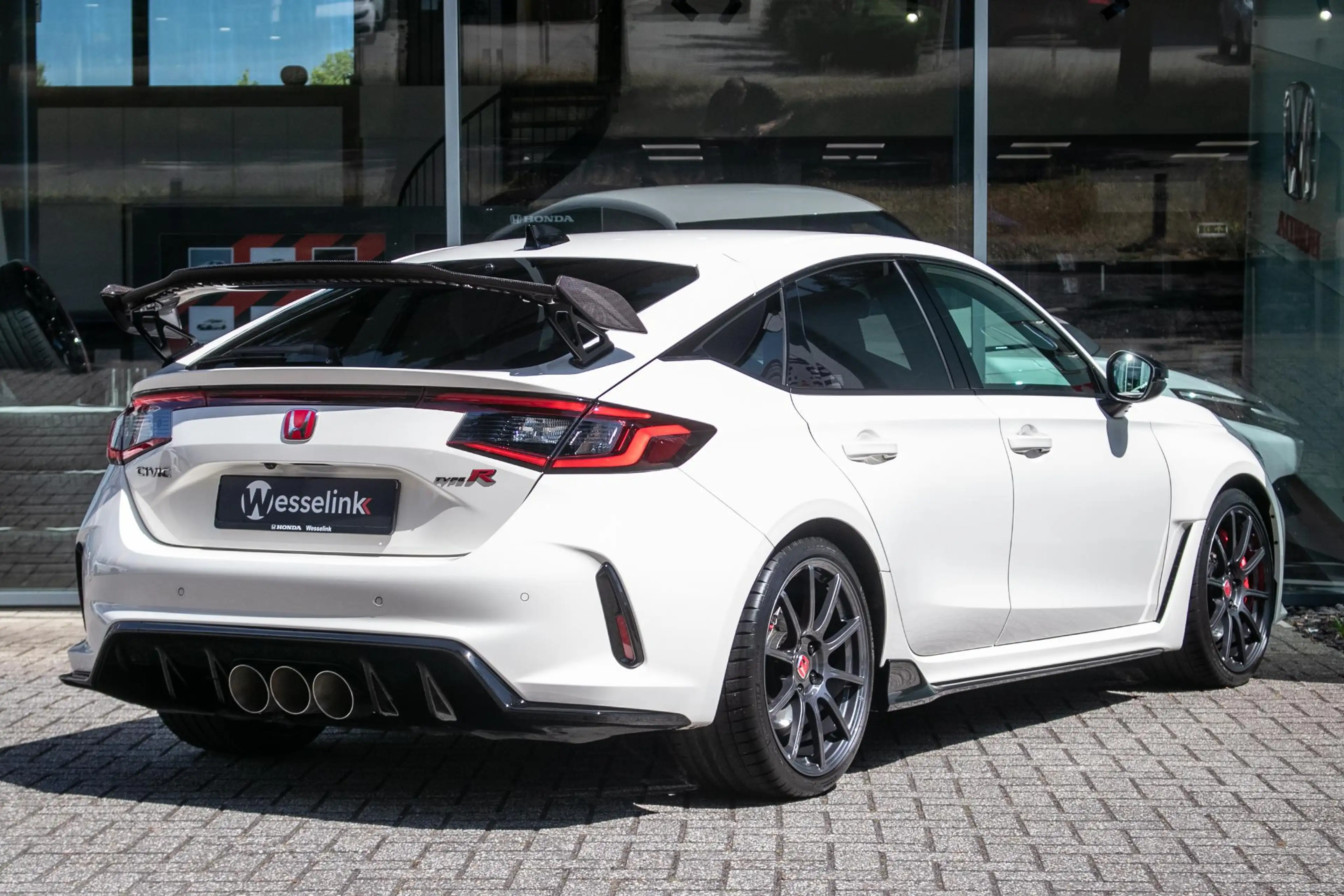 Honda Civic 2.0 i-VTEC Type R - Org.Carbon achterspoiler | Mil — photo 3