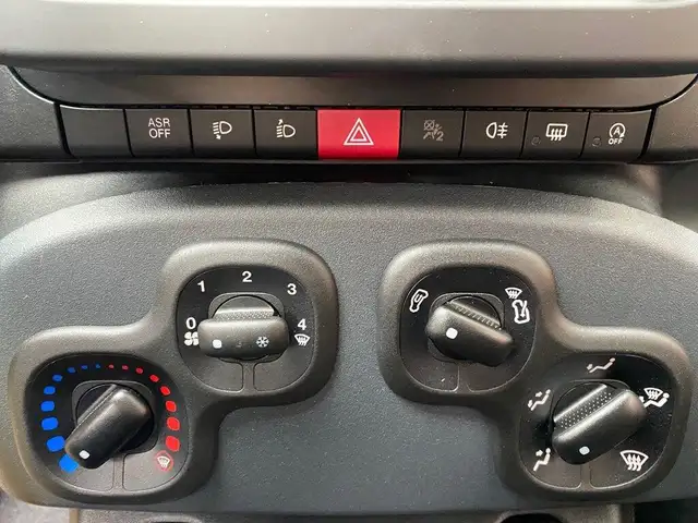 Fiat Panda view 11