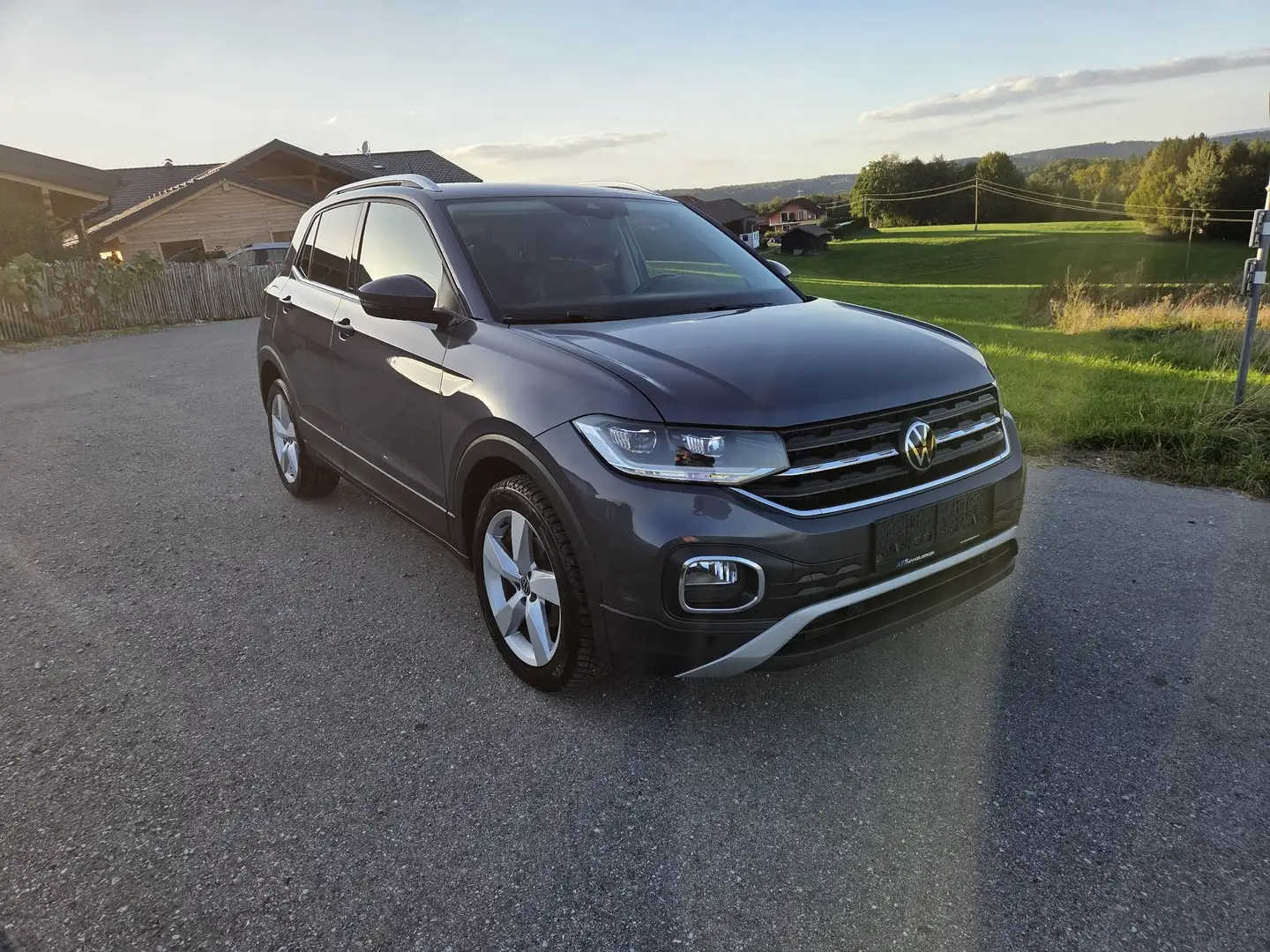 Volkswagen T-Cross 1,0 TSI Life DSG - 1