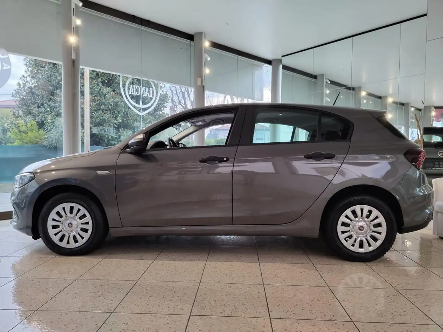 Fiat Tipo 1.4 95CV 5 porte Pop #GPL Gris - 2