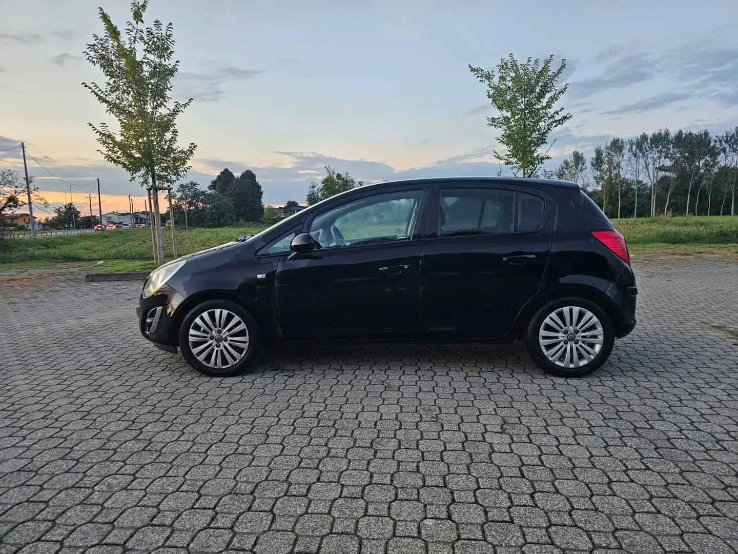 Opel Corsa Corsa 5p 1.2 Club Nero - 2