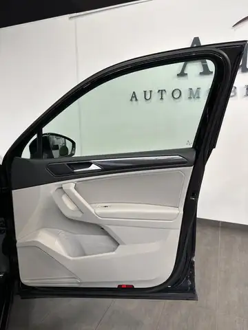 Volkswagen Tiguan view 10