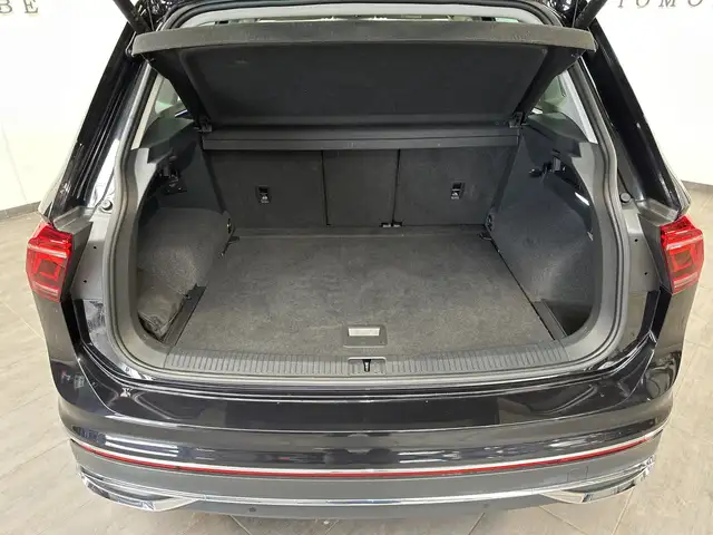Volkswagen Tiguan view 5
