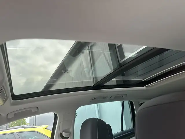 Volkswagen Tiguan view 13