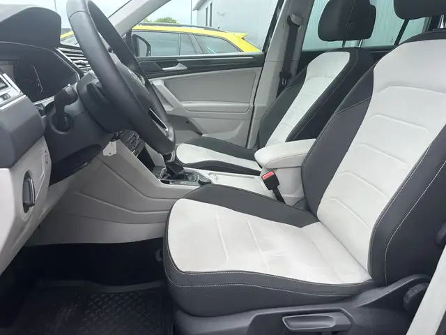 Volkswagen Tiguan view 12