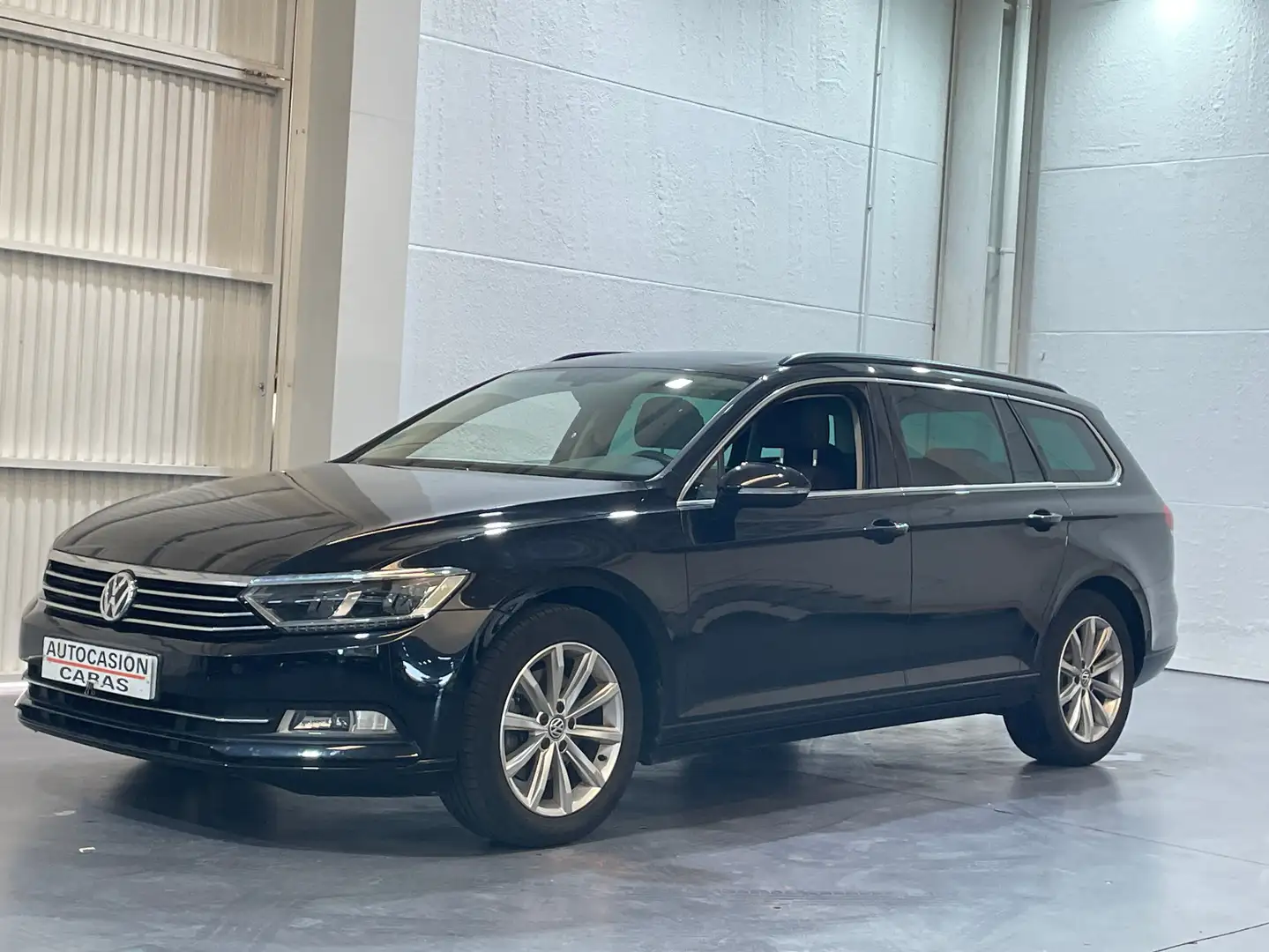 Volkswagen Passat Variant 1.6TDI Bluemotion 88kW Negro - 1