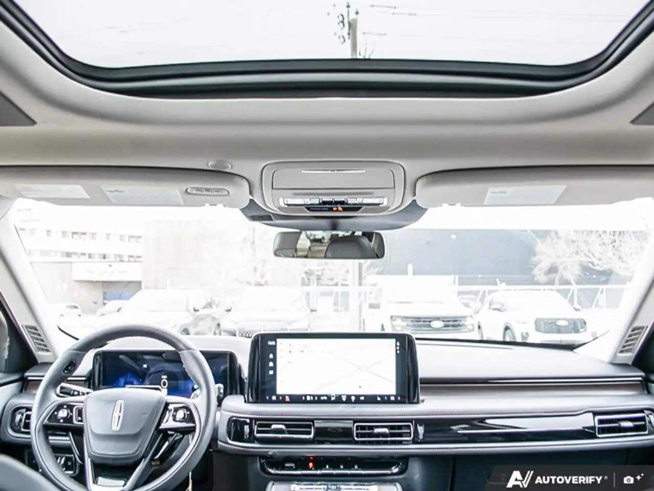 Lincoln Aviator снимка Lincoln Aviator