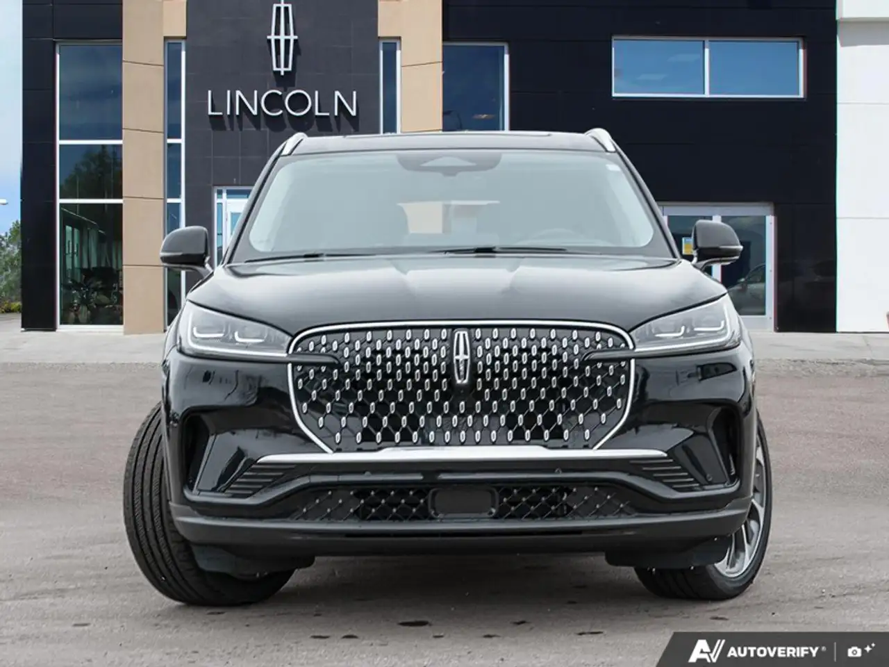 Lincoln Aviator снимка Lincoln Aviator