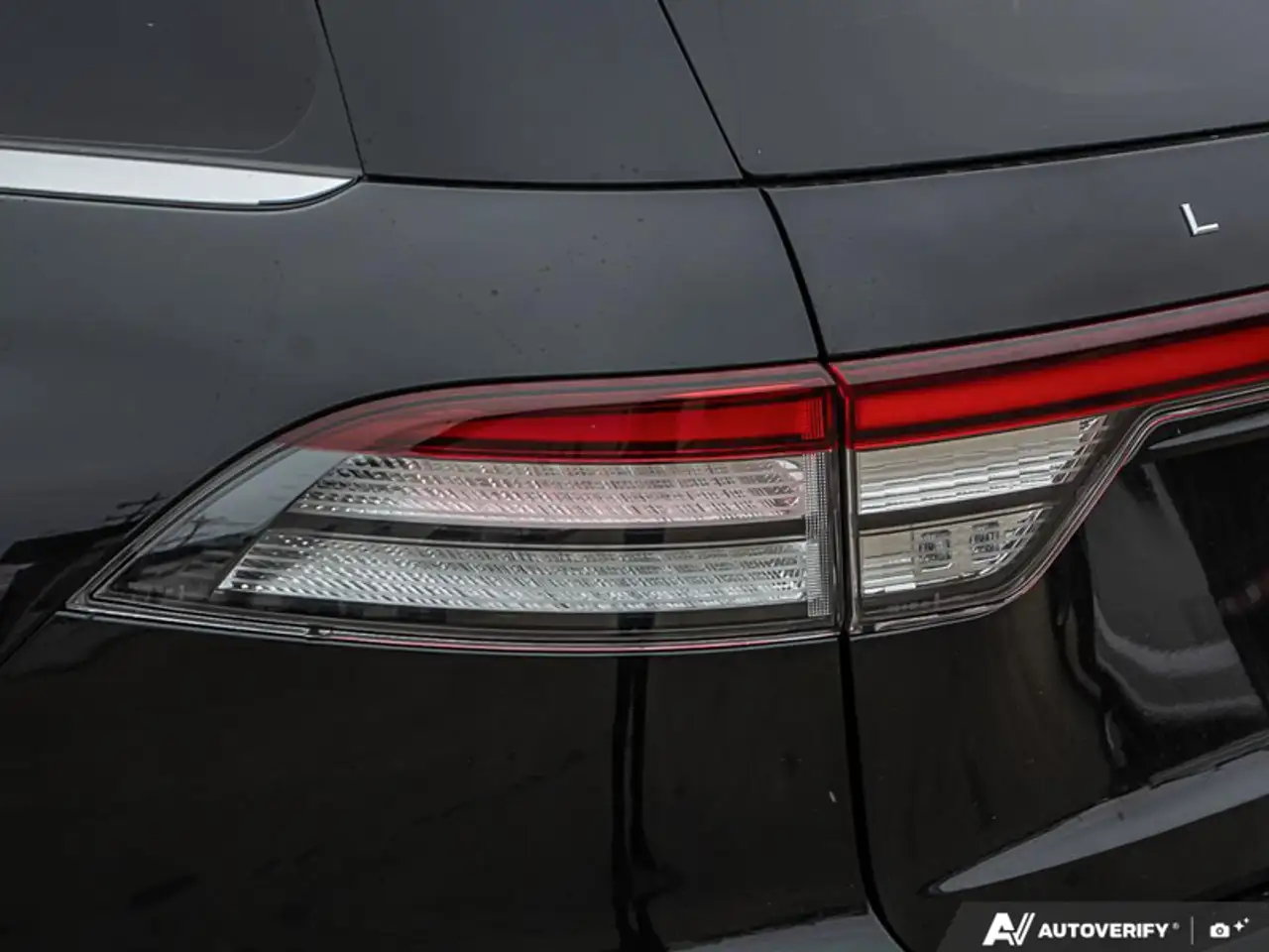 Lincoln Aviator снимка Lincoln Aviator