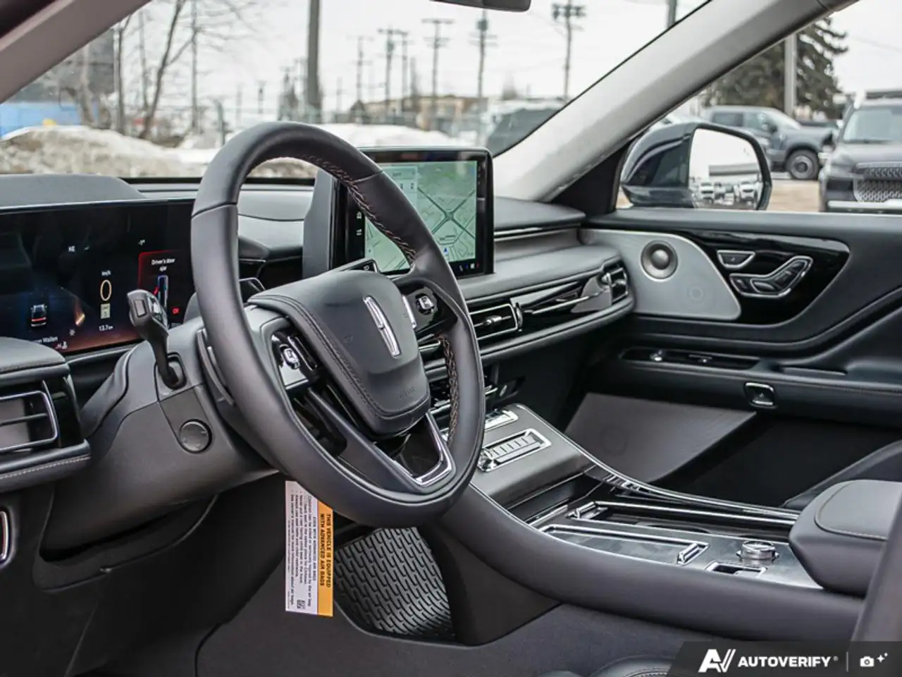 Lincoln Aviator снимка Lincoln Aviator