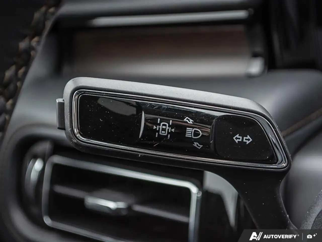 Lincoln Aviator снимка Lincoln Aviator
