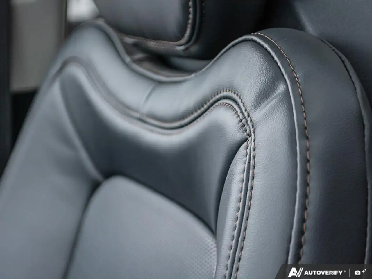 Lincoln Aviator снимка Lincoln Aviator