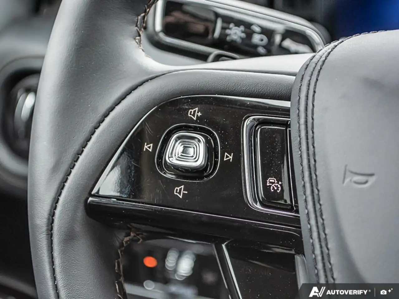 Lincoln Aviator снимка Lincoln Aviator